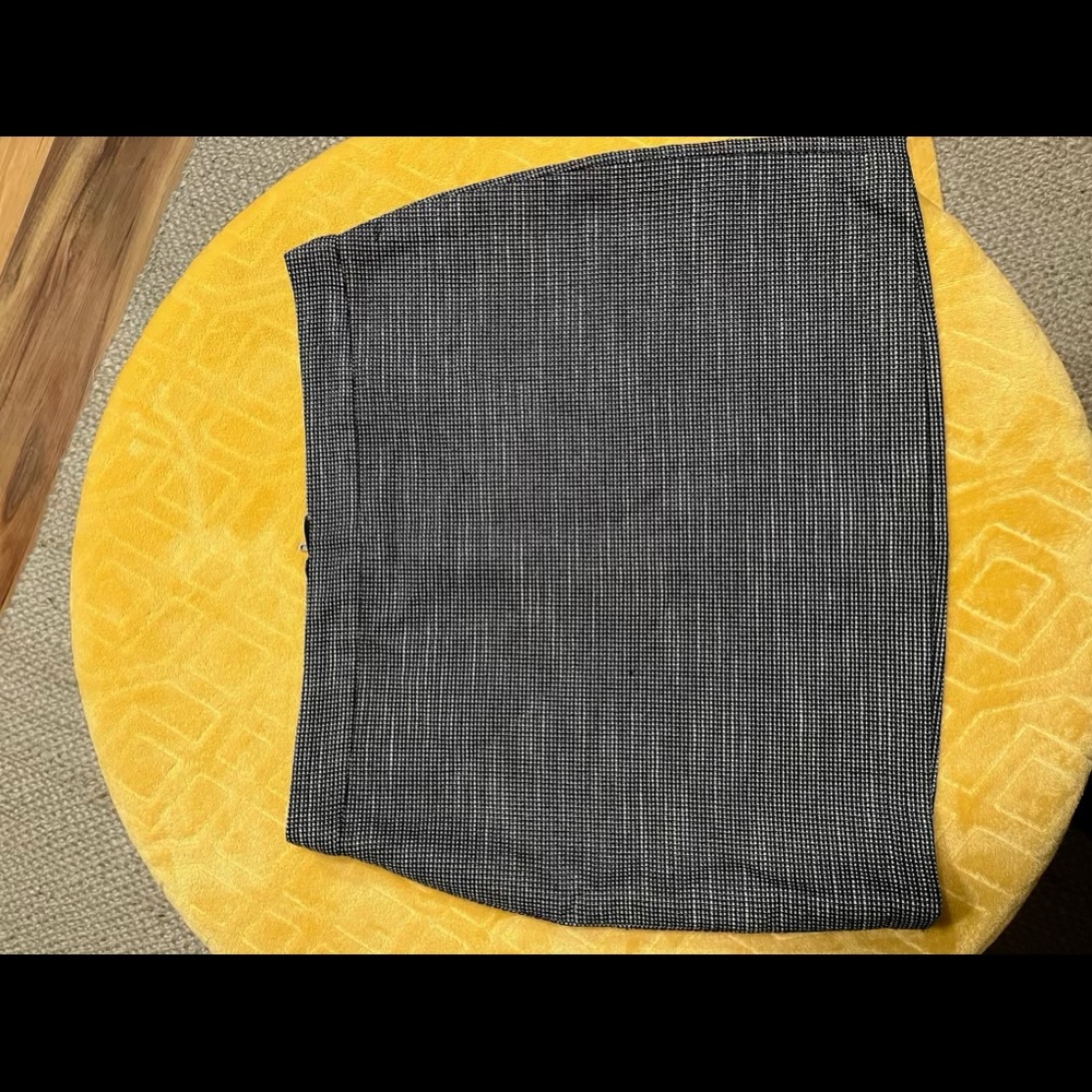 GAP Fully Lined Tweed Mini Skirt